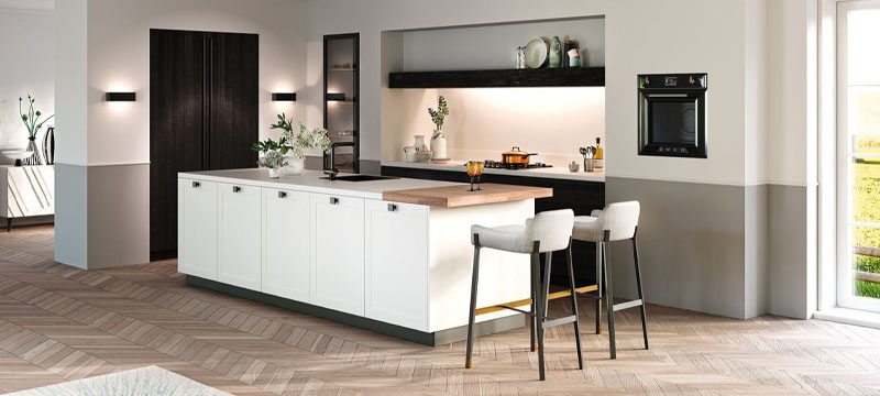 Rotpunkt Küche weiß